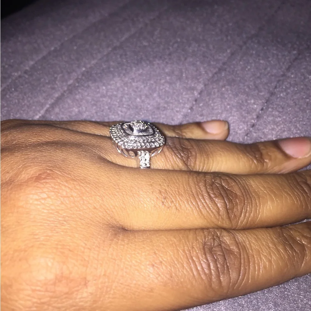 Diamond Ring - Picture 6 of 6
